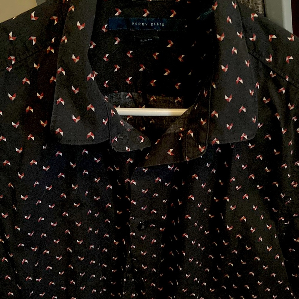 Perry Ellis XL slim fit mens dress shirt